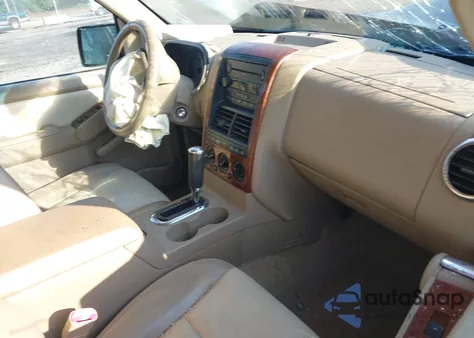 2007 Ford Explorer Eddie Bauer из США, поврежденный, VIN 1FMEU74807UB19295